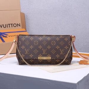 Louis Vuitton Favorite MM Bag